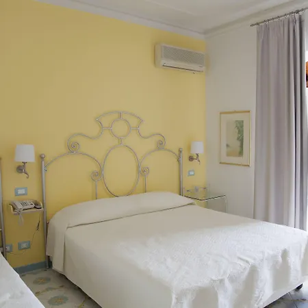 Mendolita Aparthotel