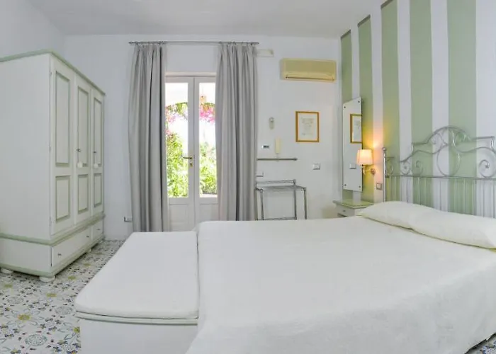 Apartahotel Mendolita