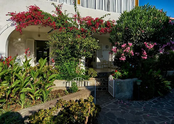 Mendolita Apartahotel 4*