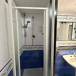 Mendolita מלון דירות 4*
