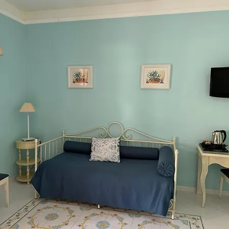 Aparthotel Mendolita 4*