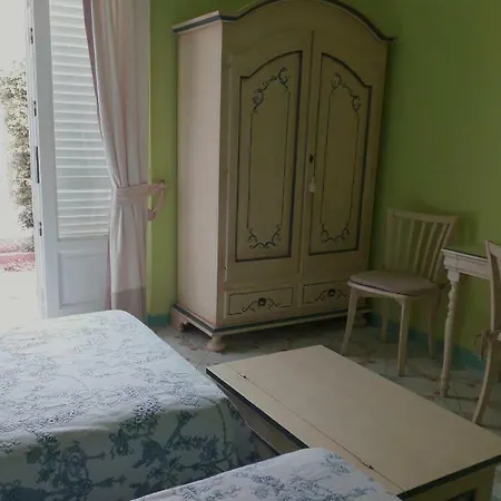 Mendolita Aparthotel 4*