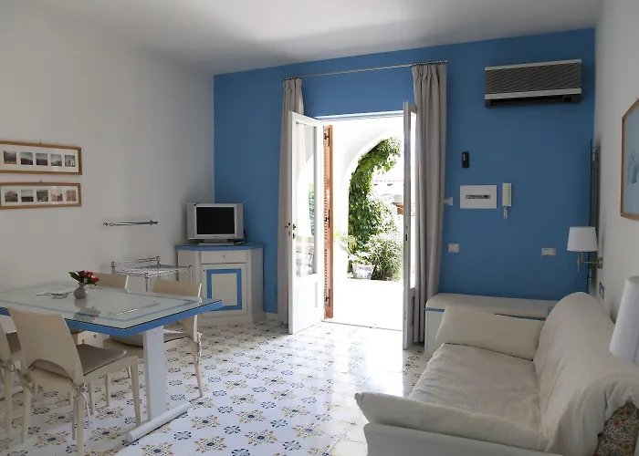 Aparthotel Mendolita 4*