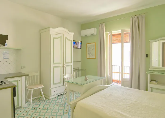 Hotel apartamentowy Mendolita 4*