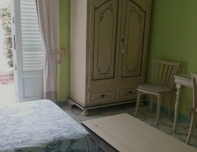 Mendolita شقة فندقية 4*